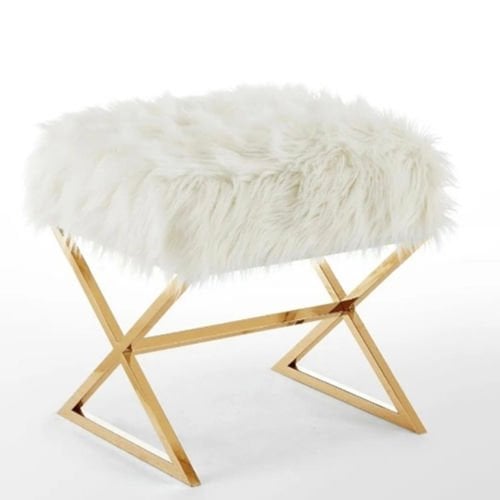 Пуф из плюшевой ткани с крестом