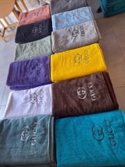 Handtuch aus 100 % Baumwolle <p>Verkaufspreis für 1 kg</p>